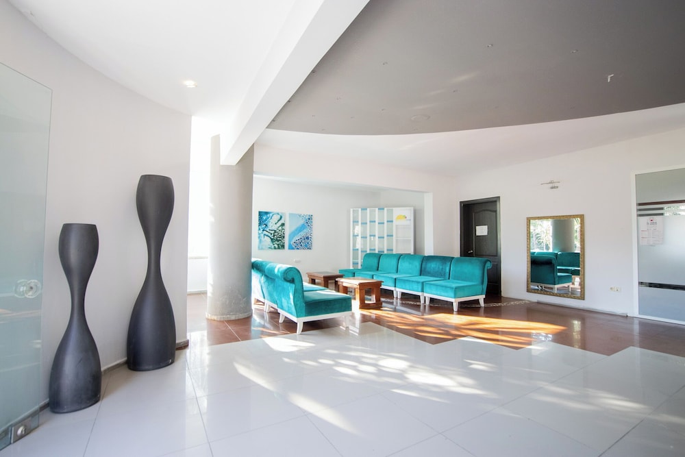 Pigale Beach Resort 36/66
