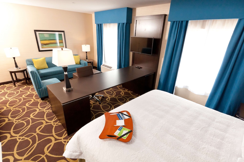 Hampton Inn Suites By Hilton Regina East Gate 13/44