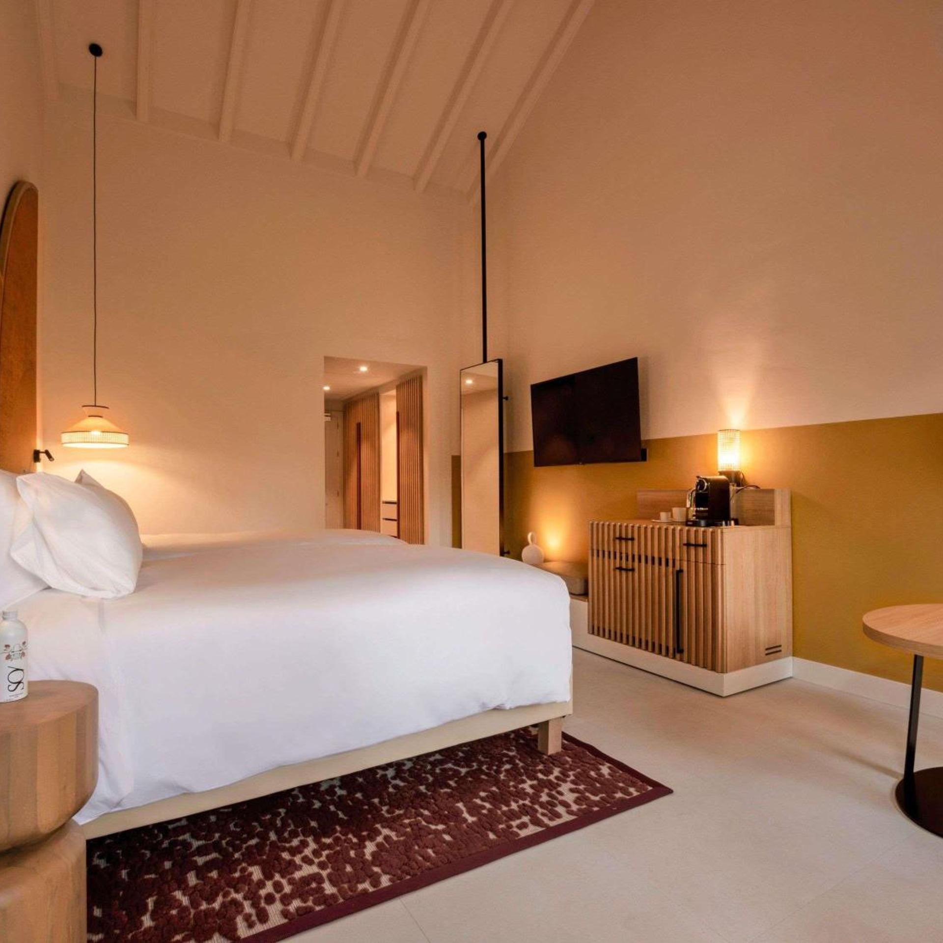 غرفة مريحة بسرير مزدوج، SO/Sotogrande Spa & Golf Resort Hotel 4/10