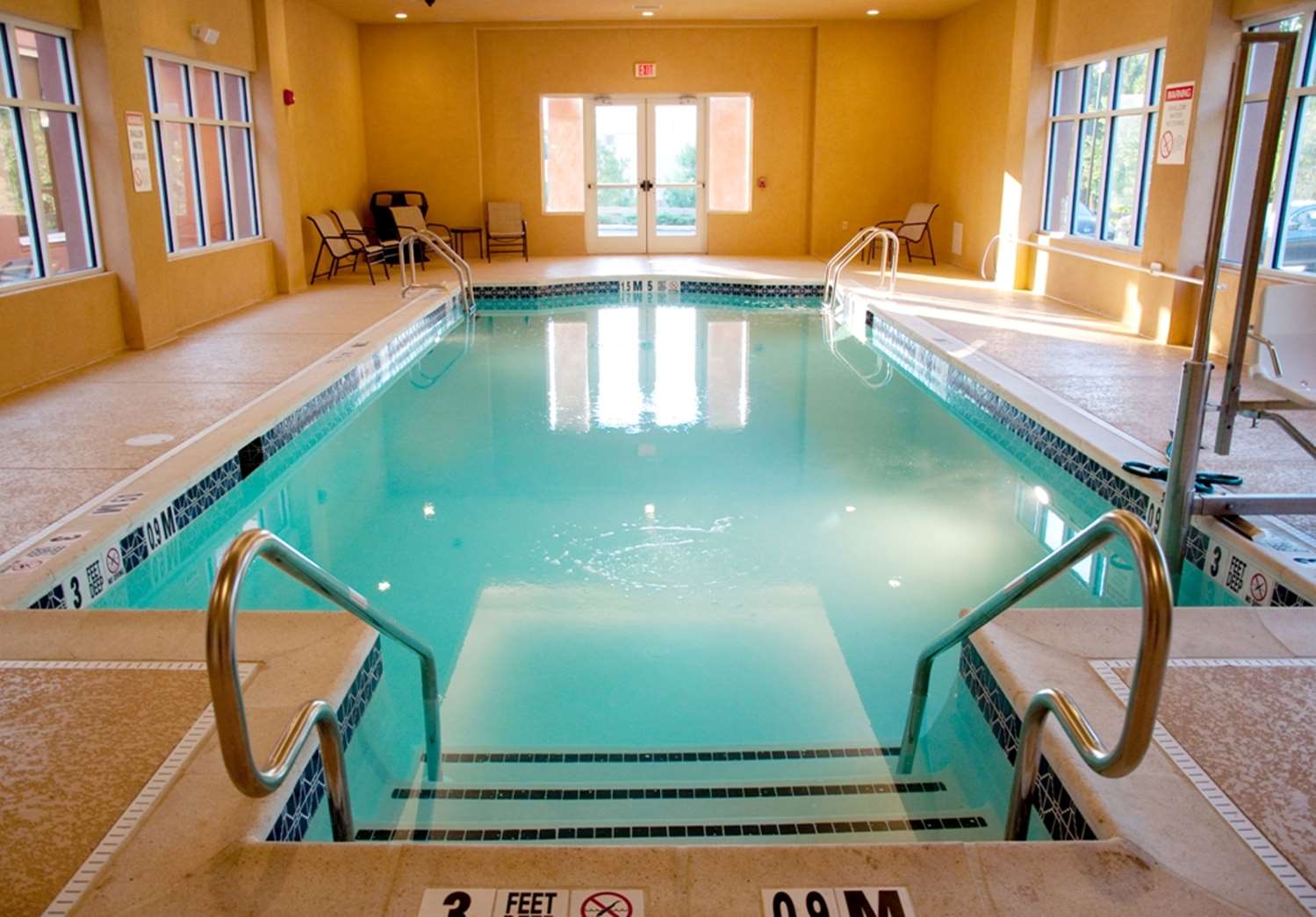 swimming pool spa