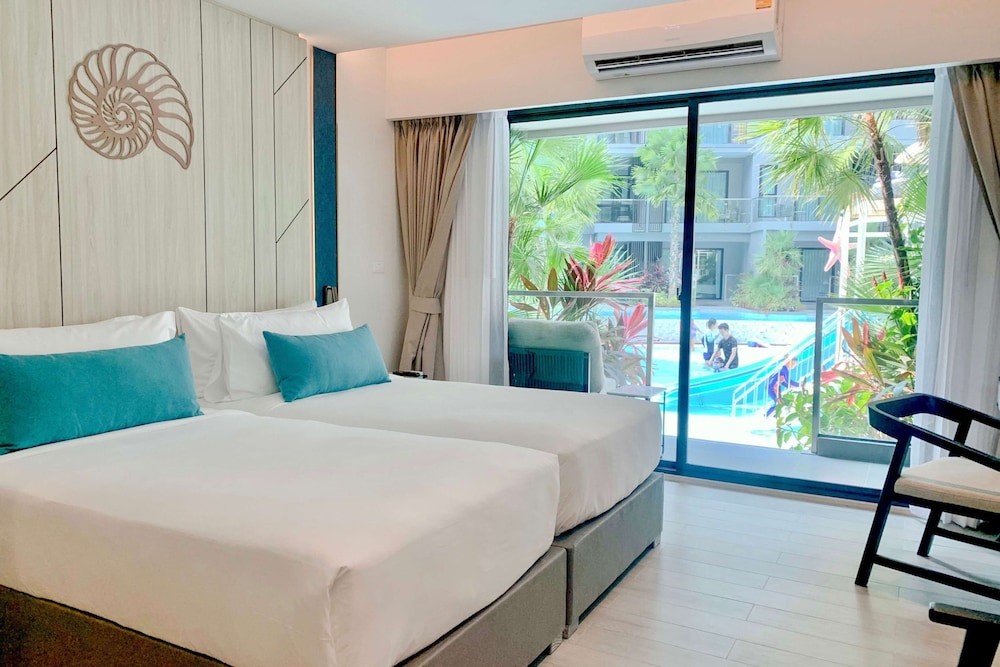 Deluxe, Twin Beds, Pool Side, Terrace