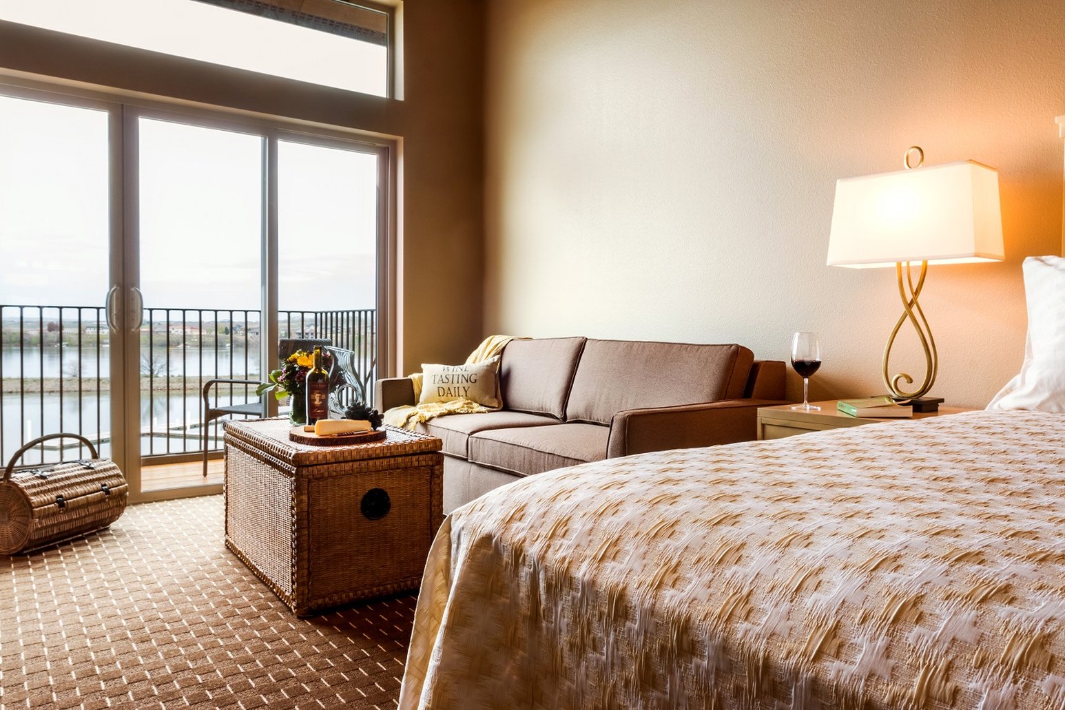Premium, King Bed, River Front