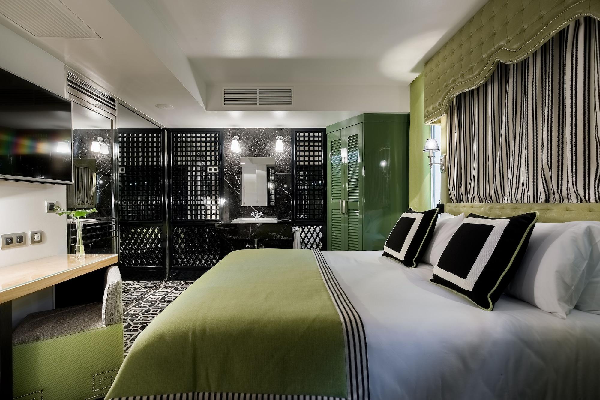Standard, Double or Twin Bed