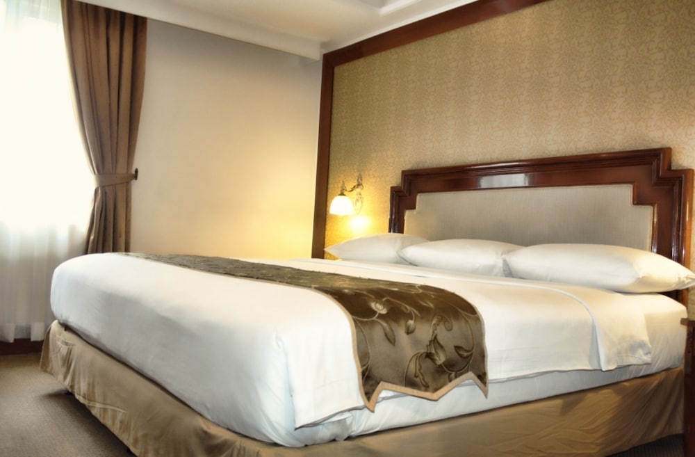 Golden Boutique Hotel Melawai 13/48