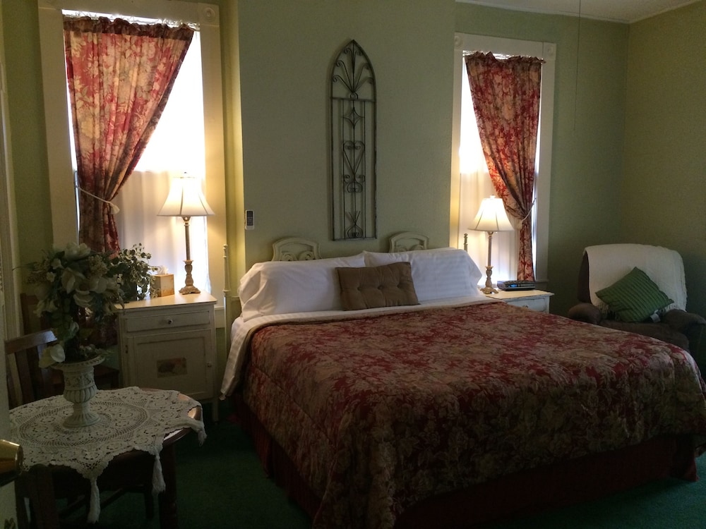 The Courtland Hotel and Day Spa 14/76