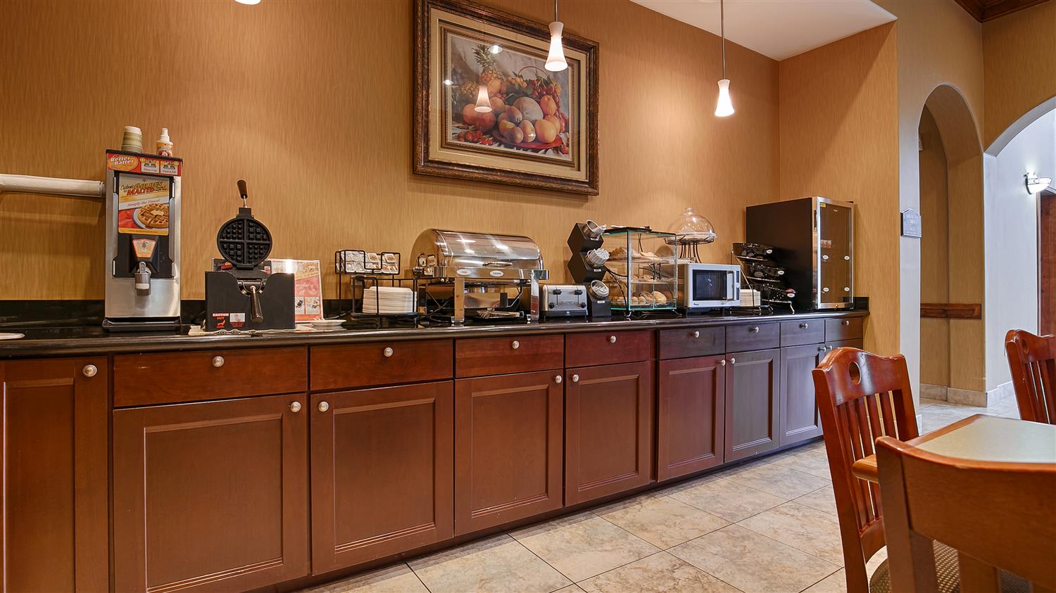 Best Western Plus New Caney Inn and Suites 11/14