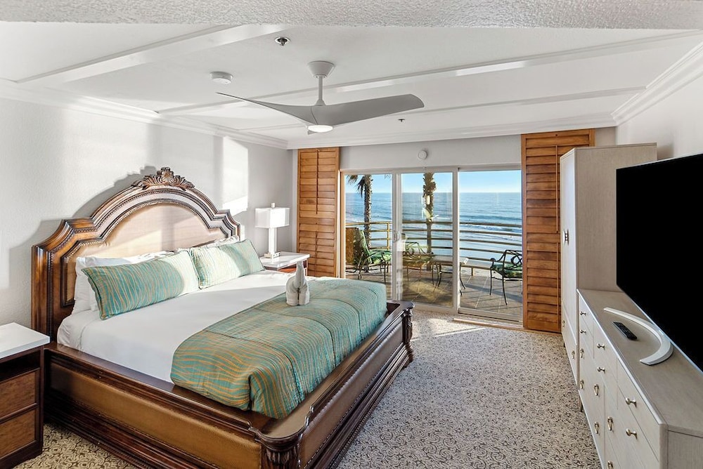 Grand, Pacific, Suite, King Bed، Pacific Terrace Hotel 3/10