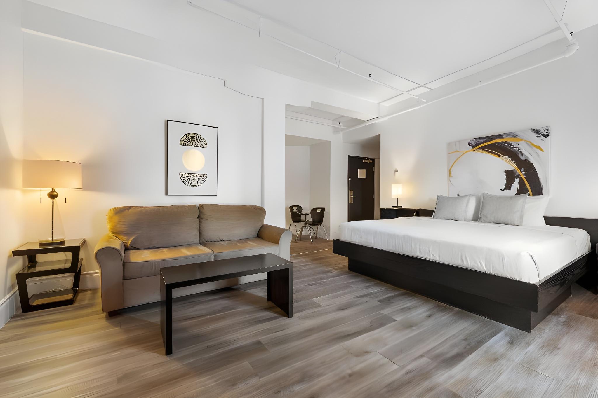 Plus, Deluxe, Suite, Murphy Bed, Pet Friendly
