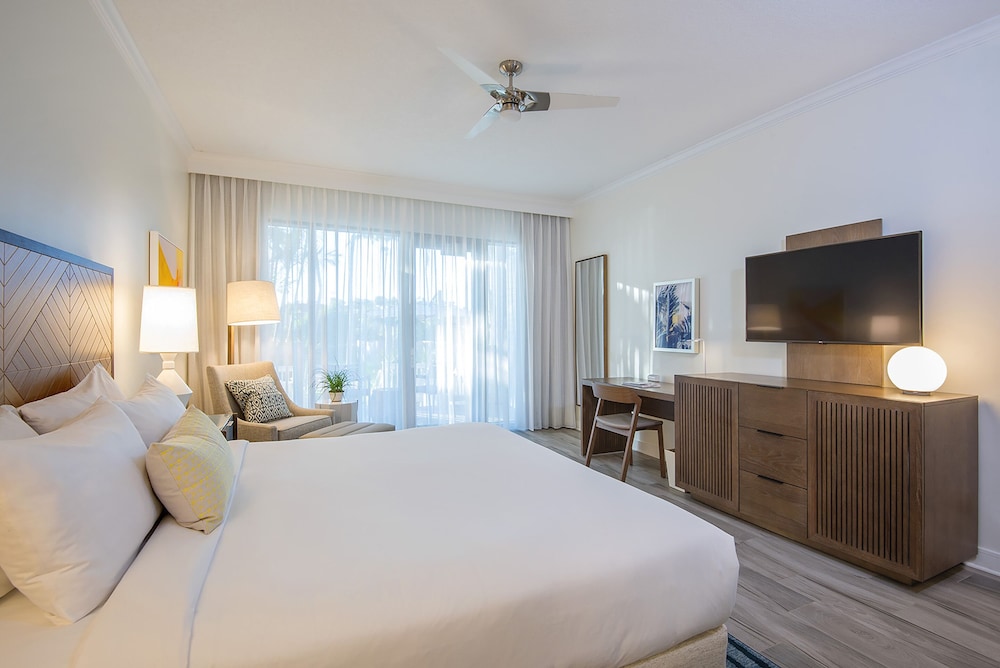Resort, King Bed, Accessible