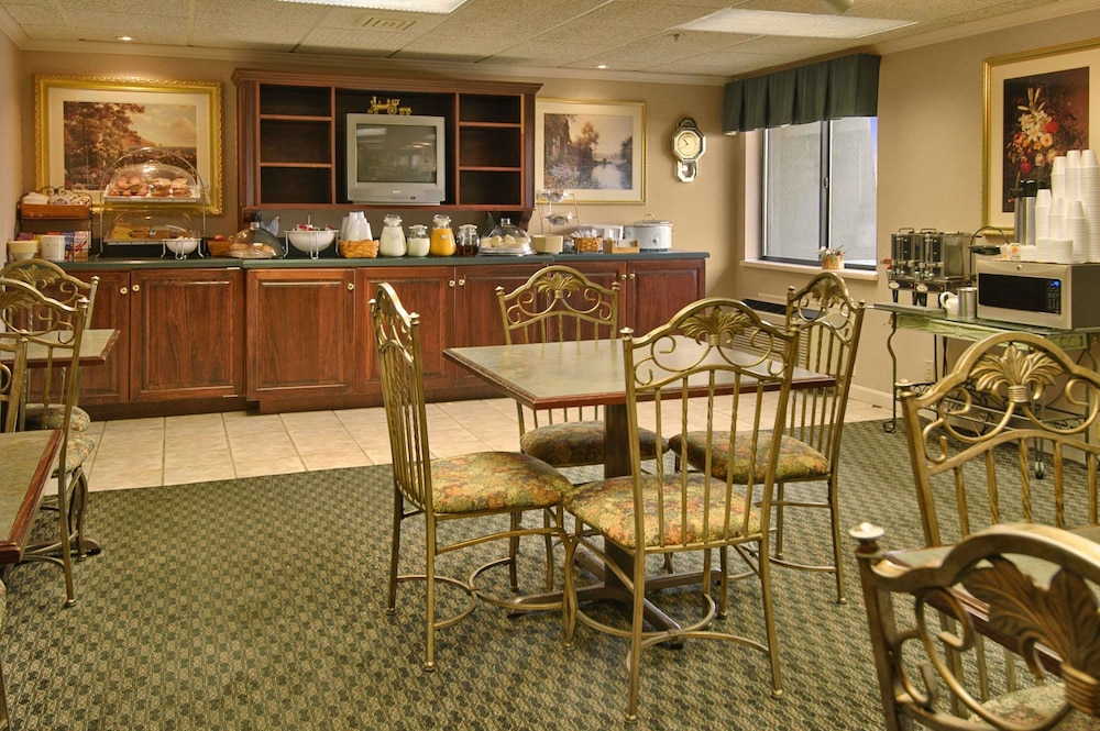 Baymont by Wyndham Corydon 14/17