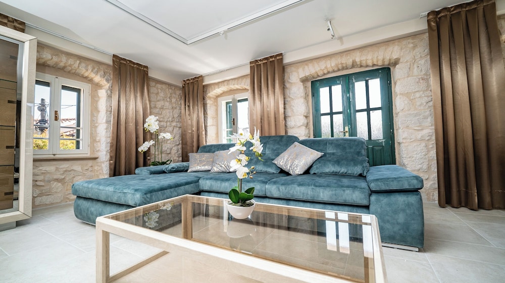 VILLA RUSTICA DALMATIA 29/50