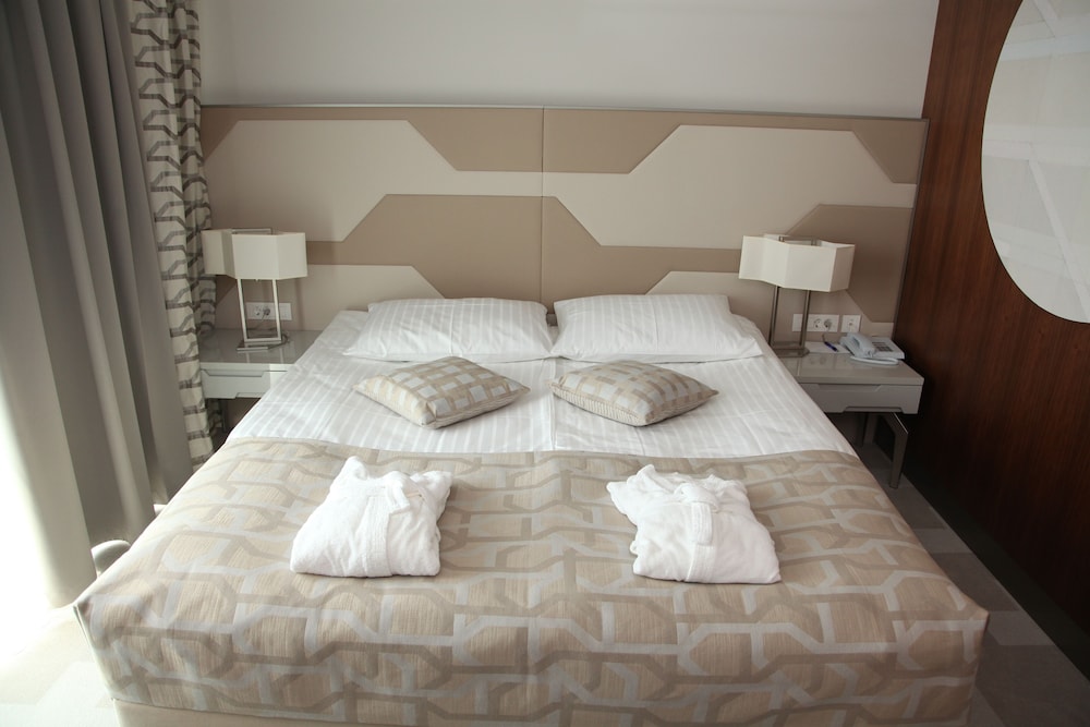 HOTEL TERME 7/24