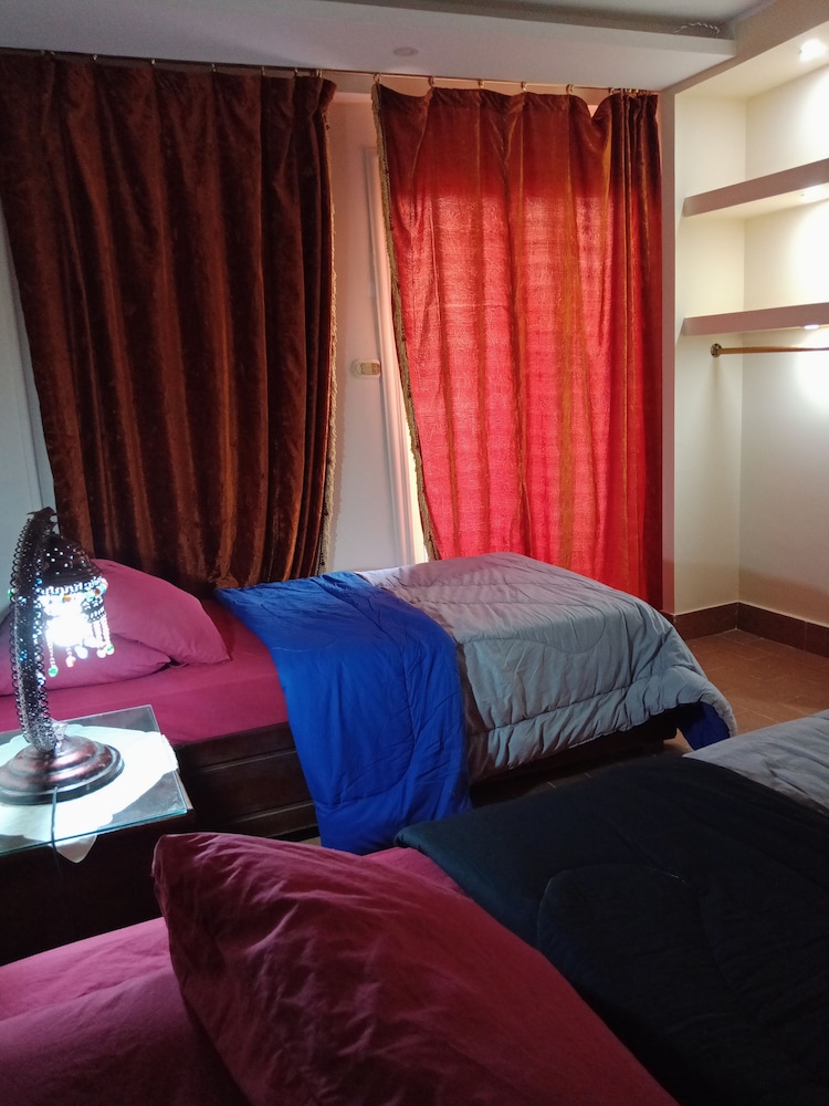 Pyramids Plateau Hotel 24/41