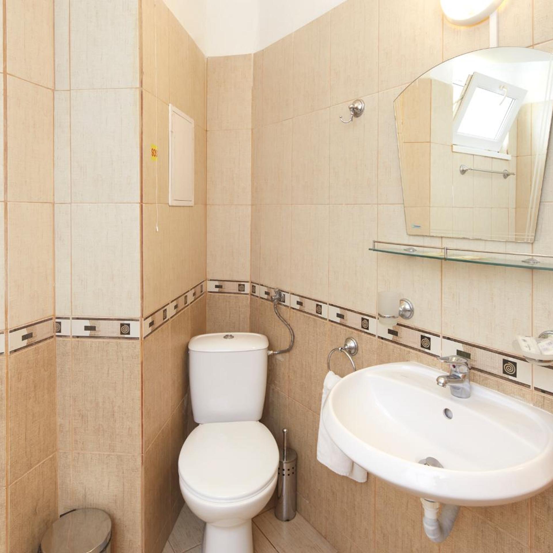 HOTEL VECHNA R 48/53