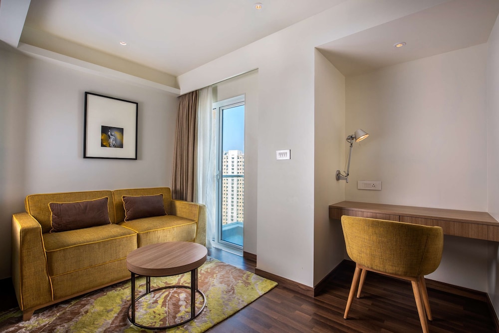 Royal Hometel Suites Dahisar Mumbai 19/43