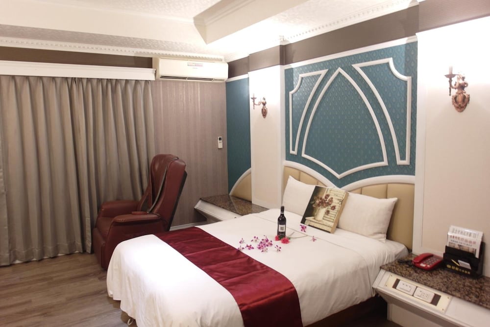I Live Hotel 24/63