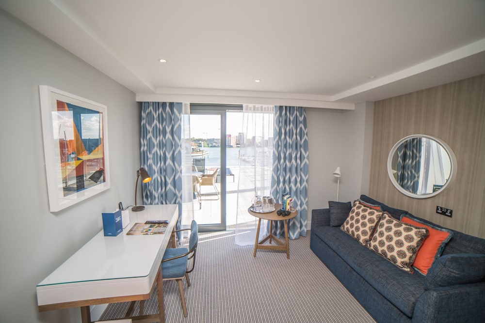 Southampton Harbour Hotel 48/71