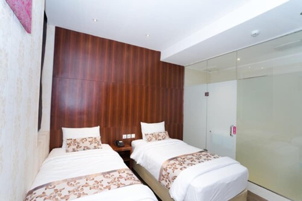 The Batik Hotel 8/28