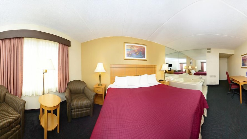 Americas Best Value Inn and Suites St Cloud 21/26