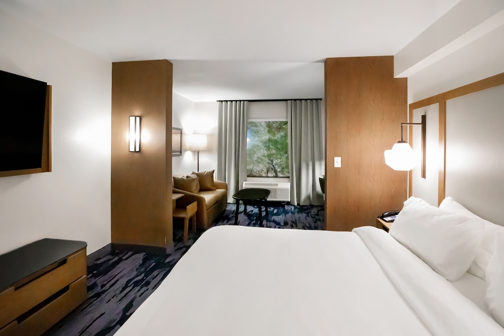 Fairfield By Marriott Inn Suites Louisville Airport 7/19