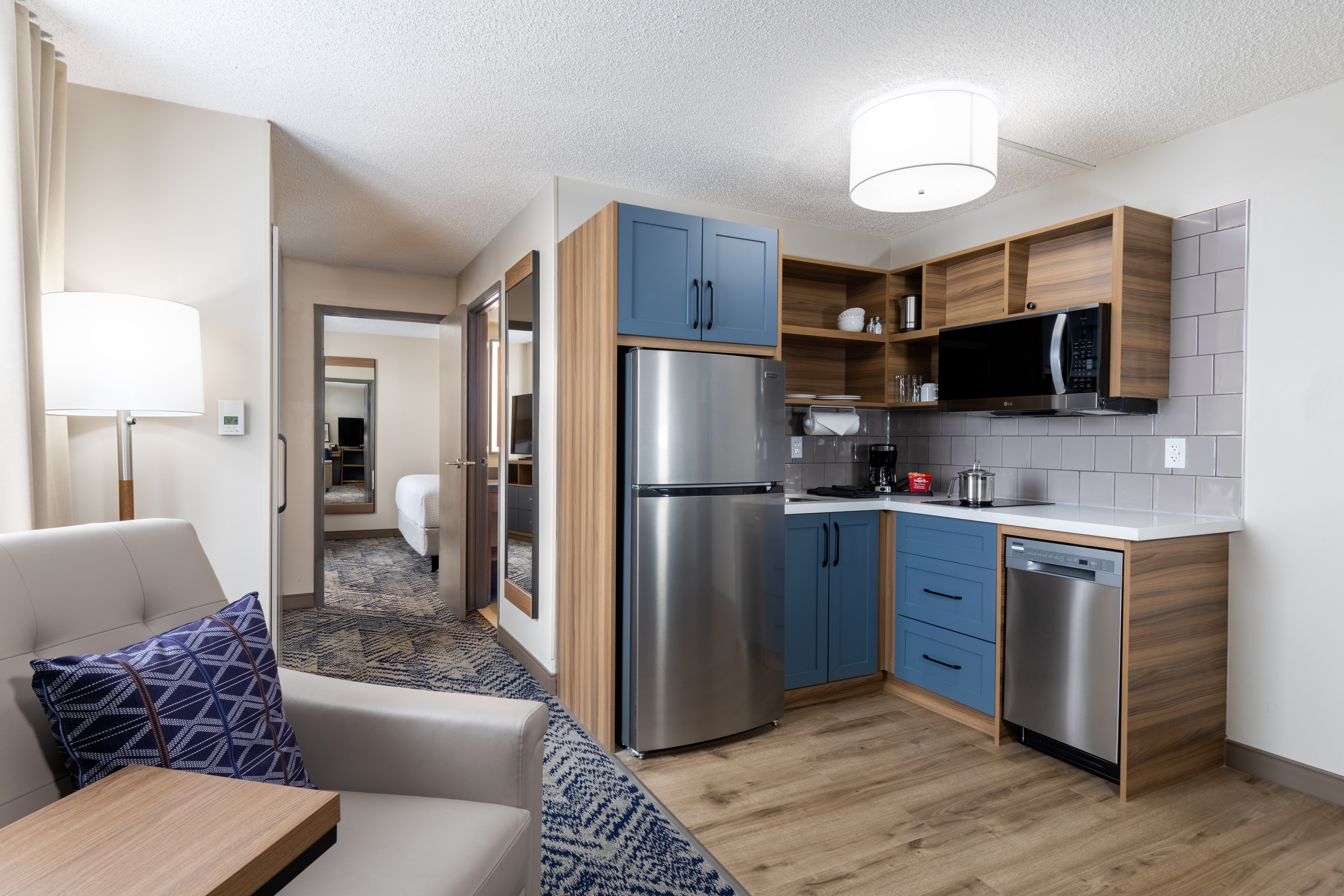 Holiday Inn Hotel And Suites London 44/50