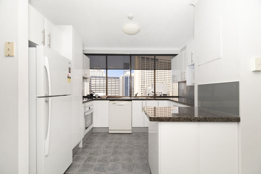 Astor Apartments 14/50