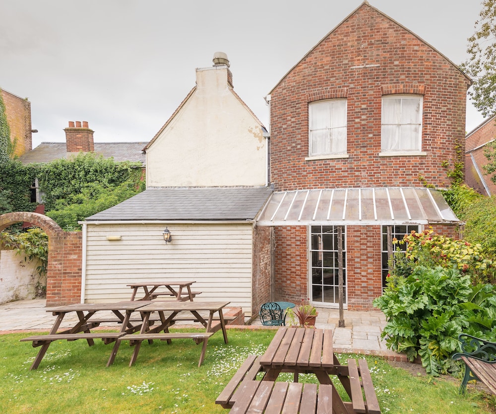 Hewitt's House Hotel 31/37