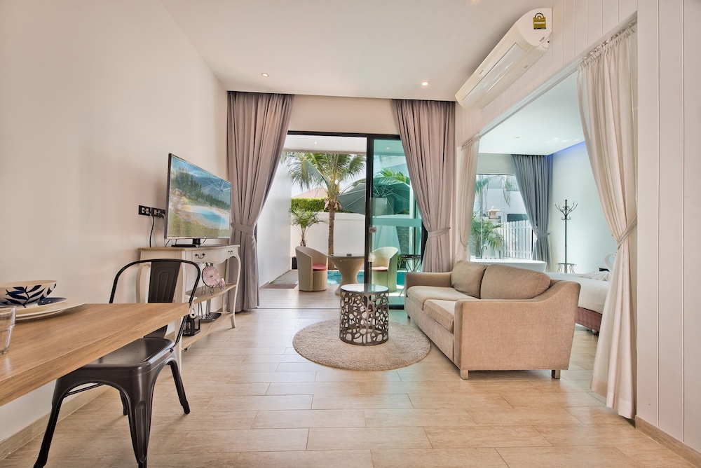 Tropicana Pool Villa 27/50