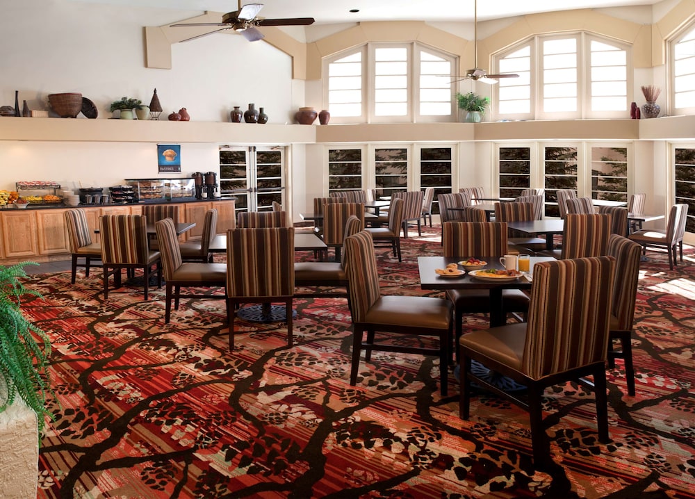 EMBASSY SUITES FLAGSTAFF 39/53