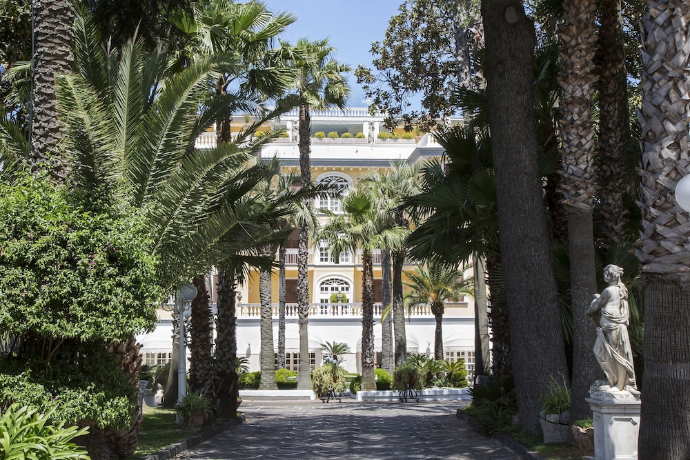 La Medusa Hotel & Boutique Spa 46/50