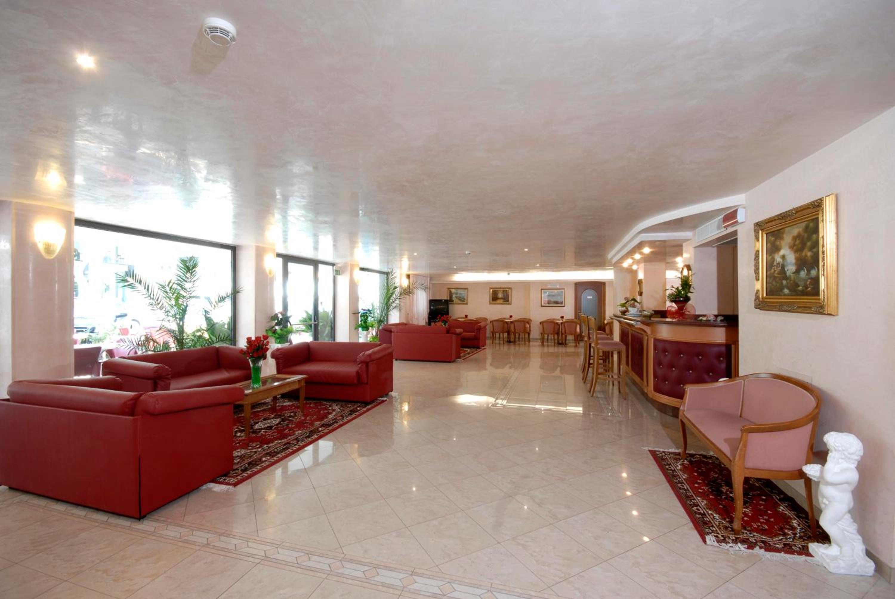 Christian Hotel 30/50