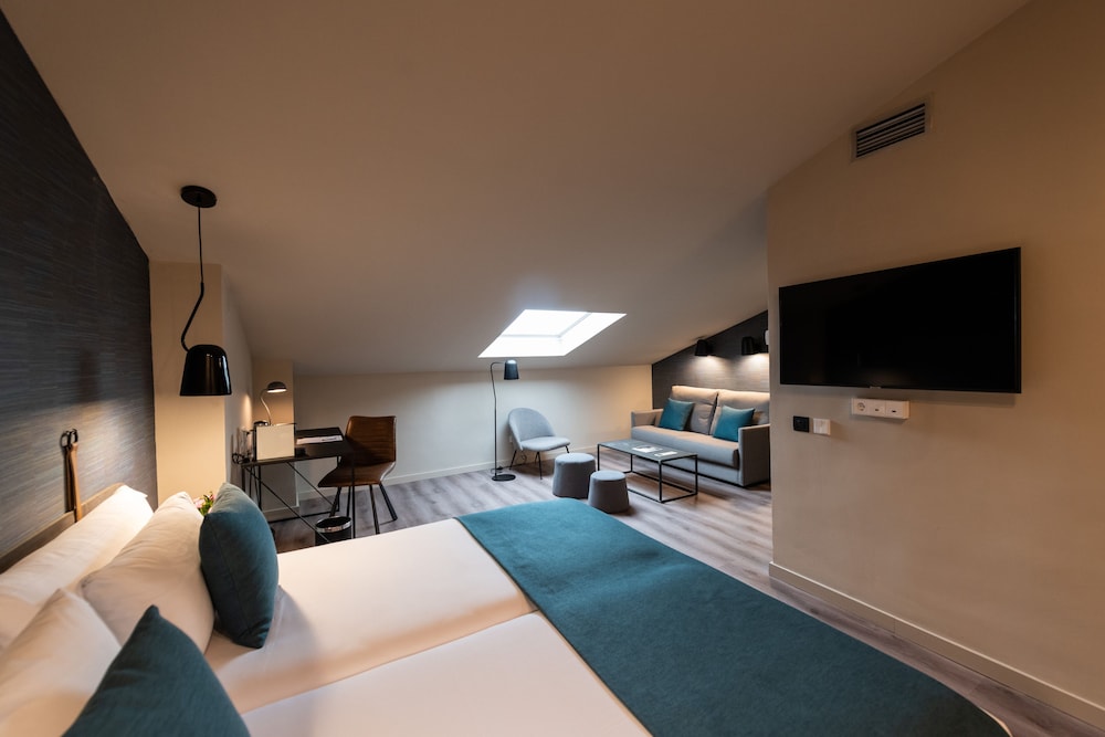 Atenea Rekord Suites 20/50