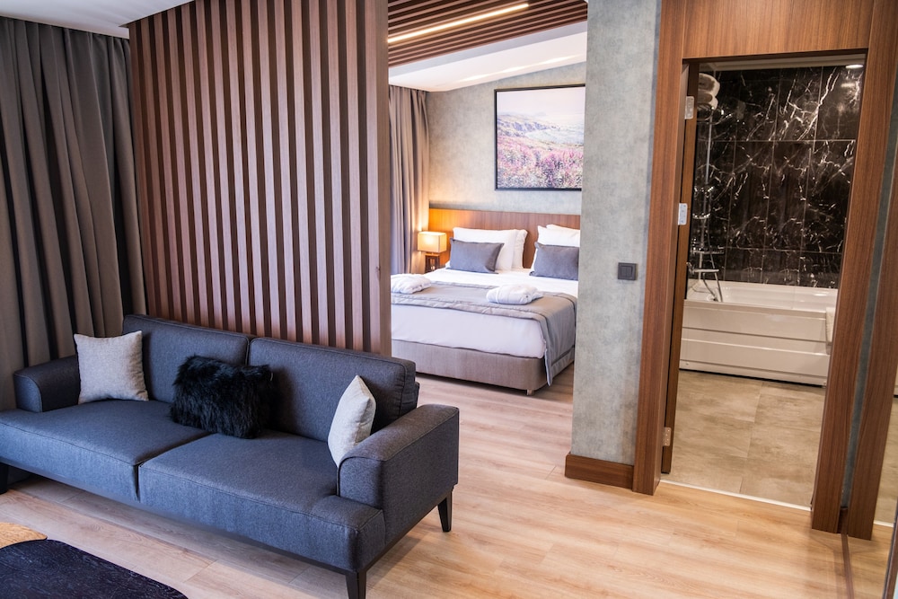 Elite, Double Bed