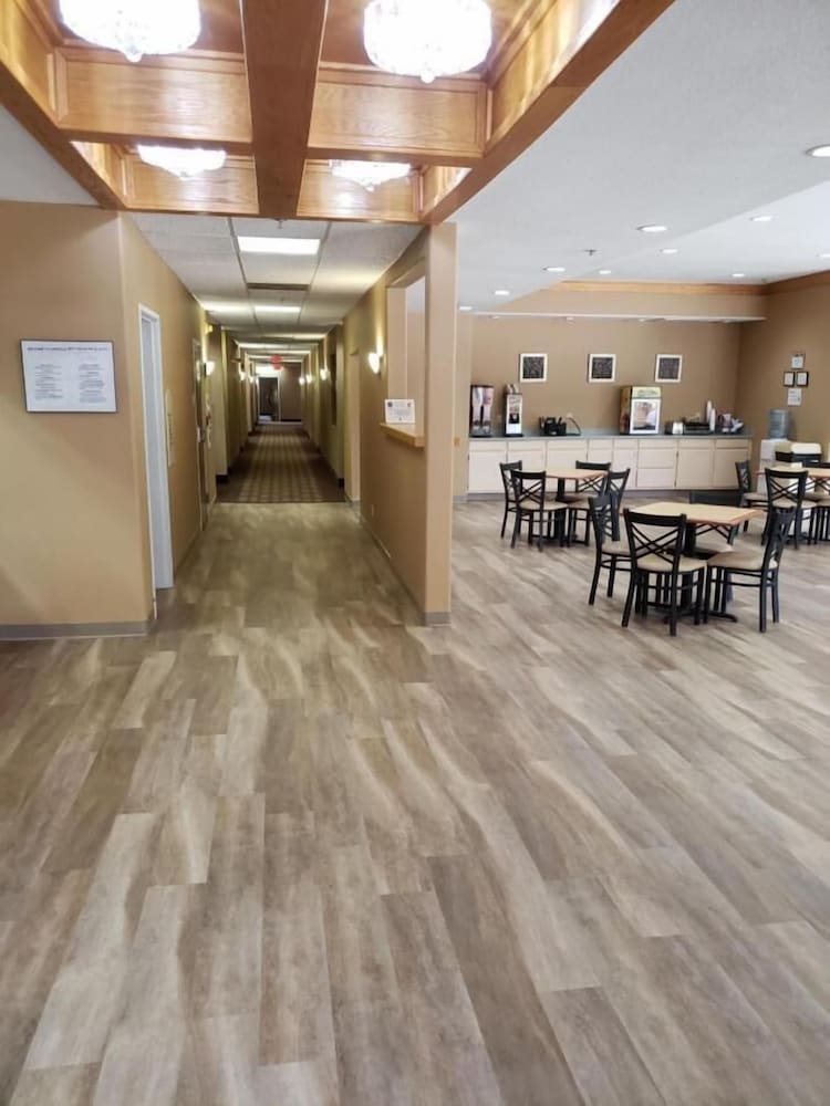 Quality Inn & Suites Kilgore-Longview 12/60