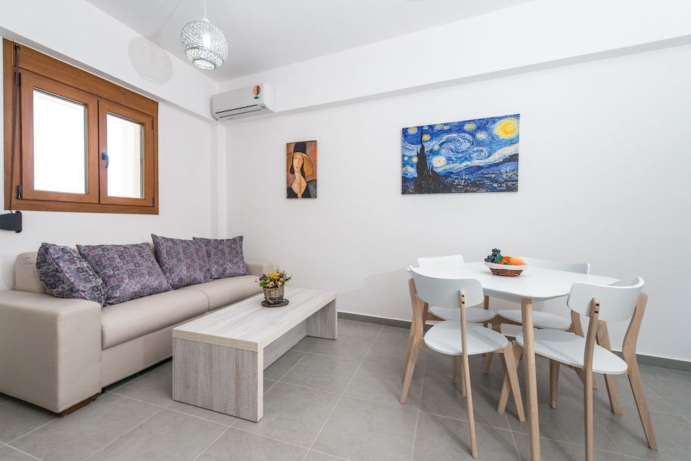 Sea View Village 24/50