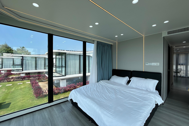 Pod, Resort, Deluxe, Beach View