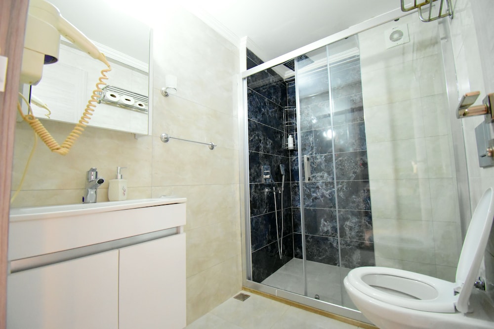 Otel Eroglu 39/44