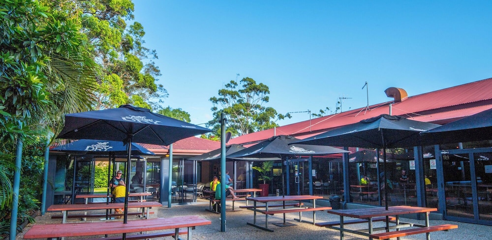 Settlers Inn 2/58