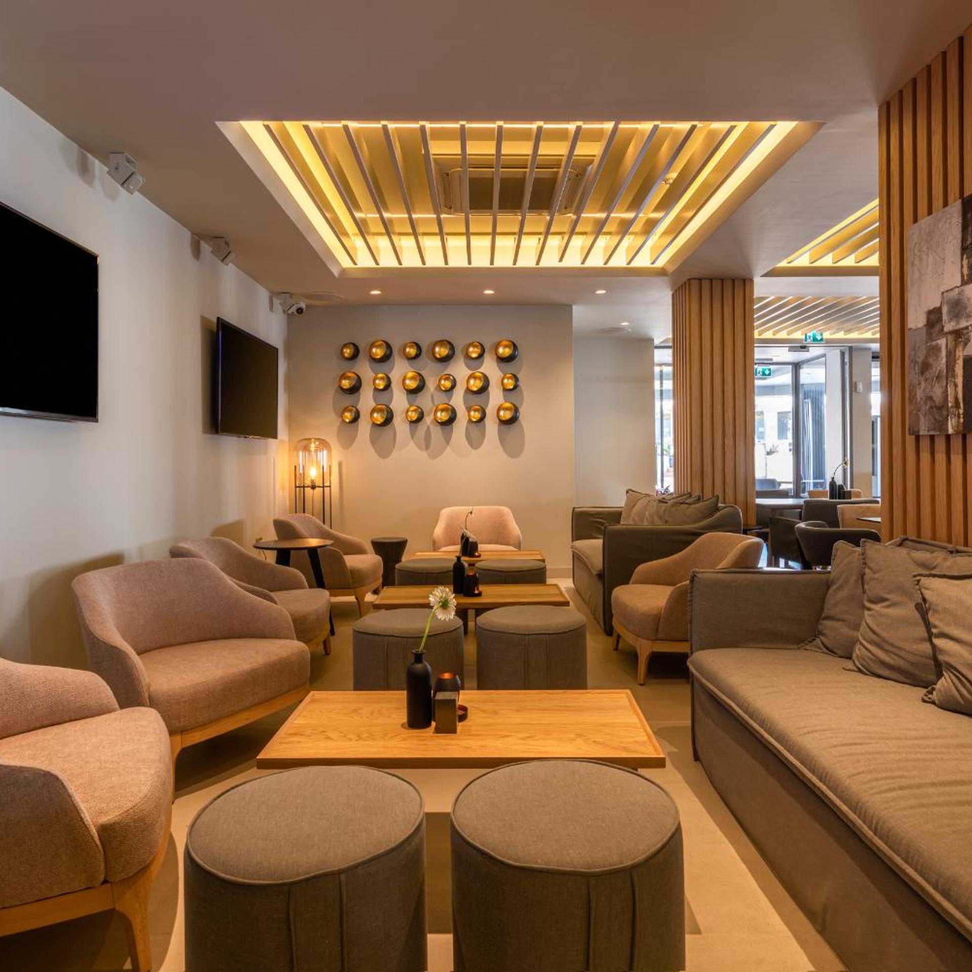 Liquid Hotel Apartments 39/62