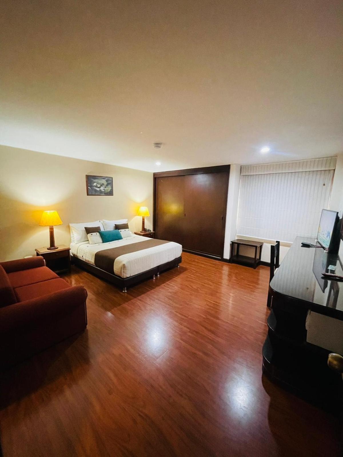 Ayenda La Sabana 18/26