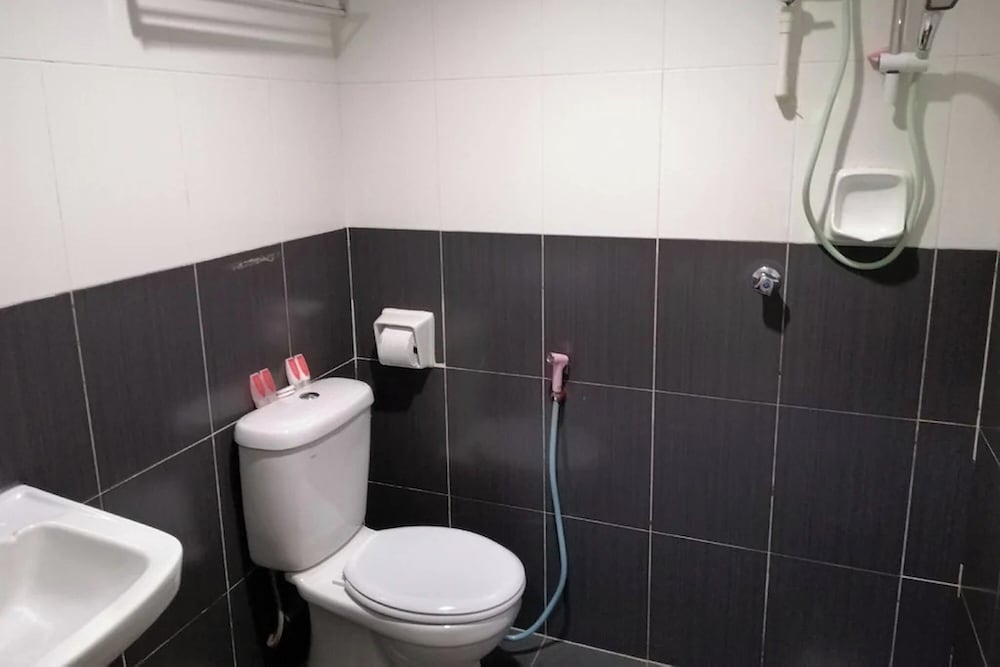 PUTERI AMPANG HOTEL 44/48