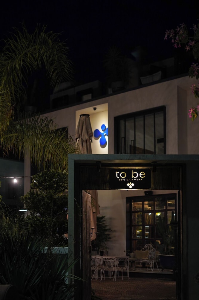 To Be Social House 3/49