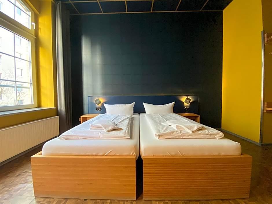 Singer109 Hotel Hostel 3/48