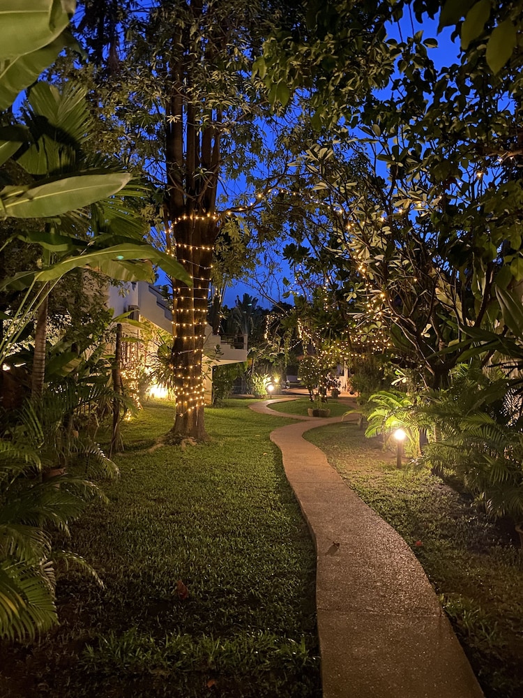 Navutu Dreams Resort And Wellness Retreat 68/72