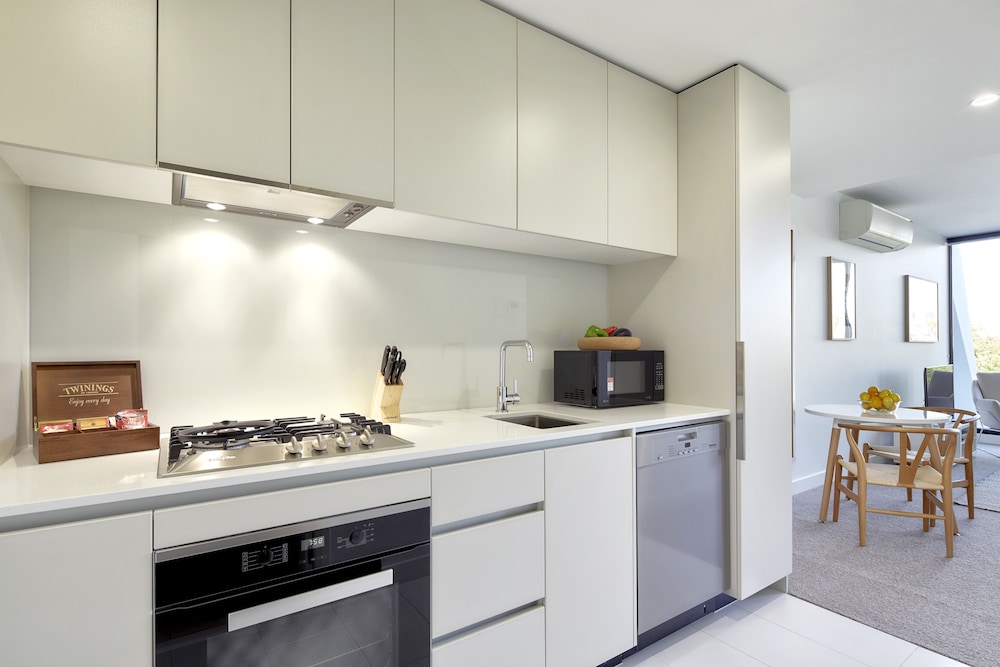 381 Cremorne 5/57