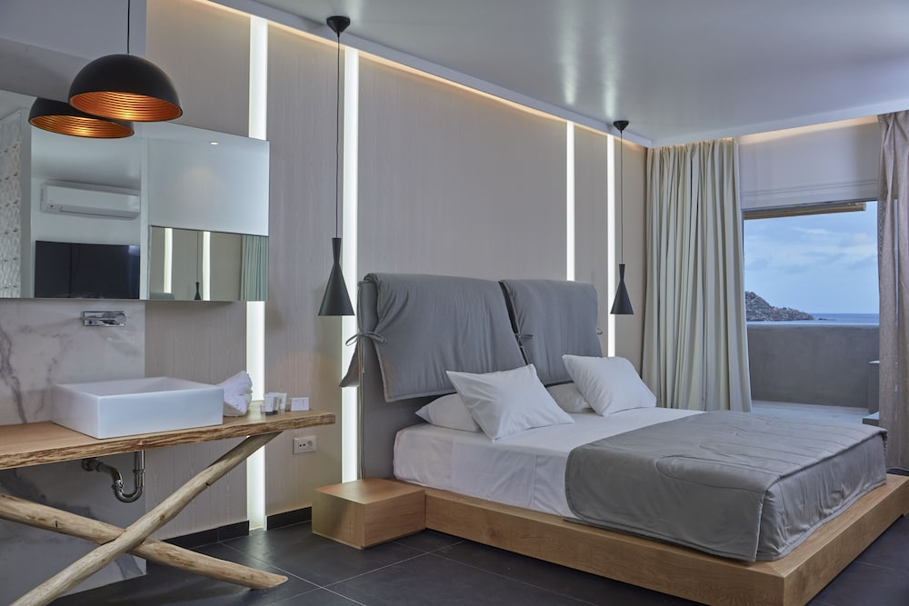 Kosmoplaz Beach Hotel 25/77