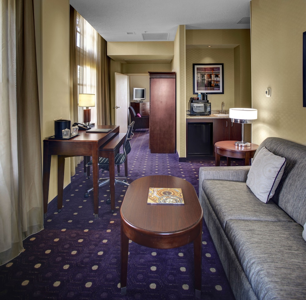 Courtyard by Marriott Kansas City Country Club Plaza 23/38
