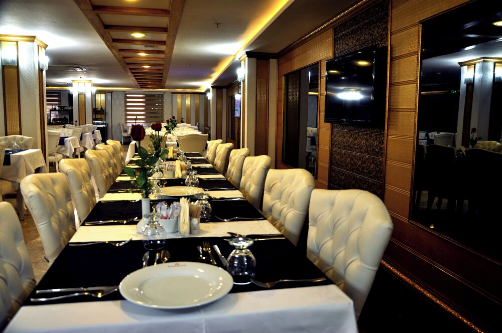 Ancient Mesopotamia Hotel 36/42