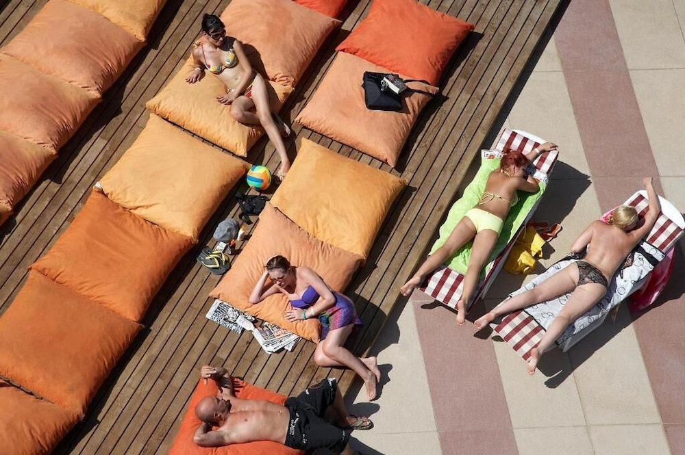 Emre and Emre Beach Hotel 11/50