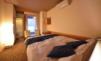 Western, Compact, Queen Bed, Outdoor Bath